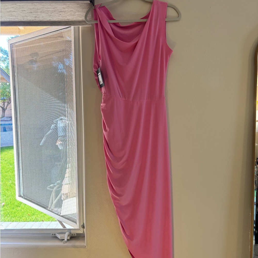 Elegant Pink Sleeveless Dress